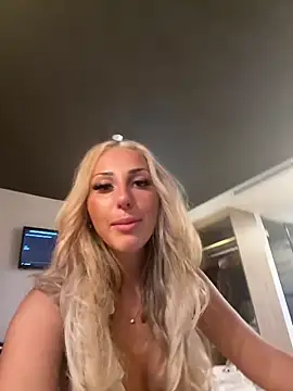 HeidiMae online show from October 7, 8:28 pm