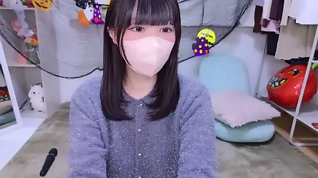 Snapshot of fumika_f chatting on November 2, 12:24 am fumika f online show from November 2, 12:24 am