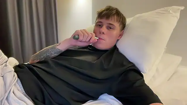 Snapshot of Tyler_Garner chatting on October 9, 6:50 pm Tyler Garner online show from October 9, 6:50 pm