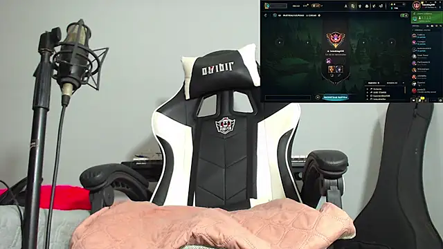 dereck karter online show from December 6, 3:19 am