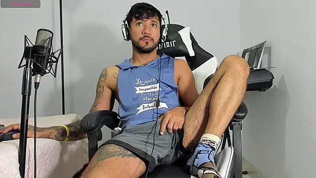 dereck karter online show from December 18, 2:38 pm