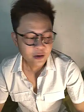 Snapshot of datnguyenvn chatting on July 7, 10:52 am datnguyenvn online show from July 7, 10:52 am