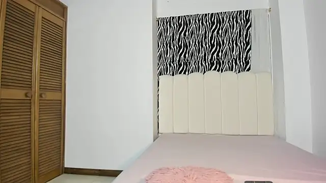 Snapshot of cataleya_villalobos chatting on October 12, 12:20 am cataleya villalobos online show from October 12, 12:20 am