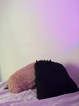 Charlottediolet online show from February 19, 11:17 am