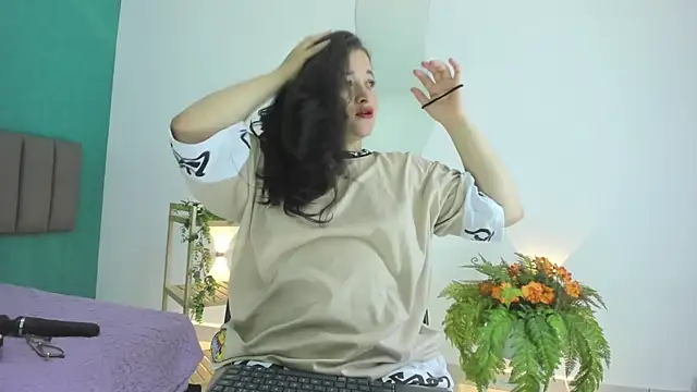 Snapshot of aradia_kiss chatting on September 15, 8:42 pm aradia kiss online show from September 15, 8:42 pm