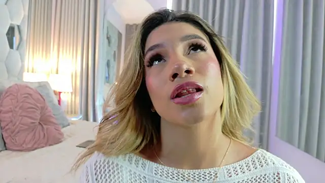 NicoleArmani online show from March 10, 9:31 pm