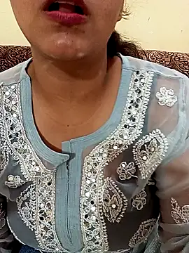 Snapshot of Sexiest_Nataliya chatting on October 3, 6:21 am Sexiest Nataliya online show from October 3, 6:21 am