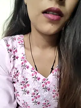 Snapshot of Cute_Jasmin_ chatting on October 6, 6:33 am Cute Jasmin  online show from October 6, 6:33 am