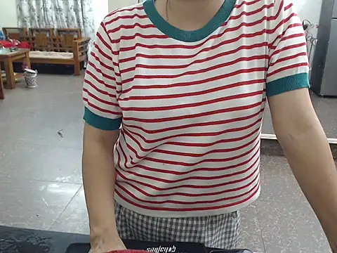 Ami 8x online show from November 8, 1:33 pm