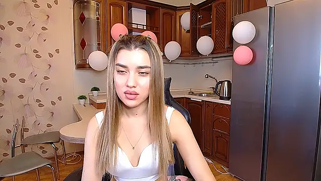 Snapshot of MaryamXSX chatting on September 11, 5:07 am MaryamXSX online show from September 11, 5:07 am