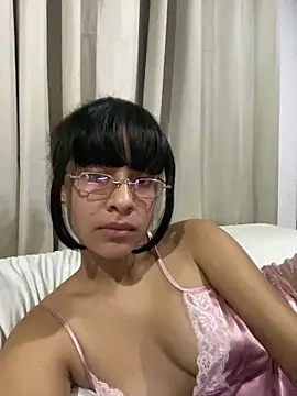 yourbabysquirt online show from November 18, 5:34 am