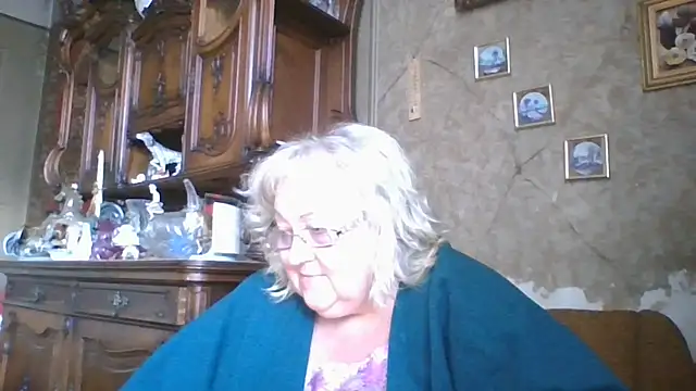 Snapshot of Lala-Love56 chatting on September 15, 10:04 am Lala-Love56 online show from September 15, 10:04 am