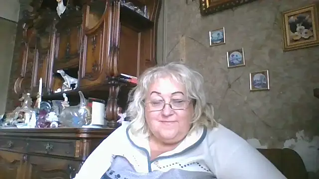 Snapshot of Lala-Love56 chatting on September 17, 12:51 pm Lala-Love56 online show from September 17, 12:51 pm