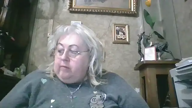 Lala-Love56 online show from November 18, 6:45 pm