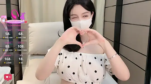  Ling Ling online show from October 8, 1:31 pm