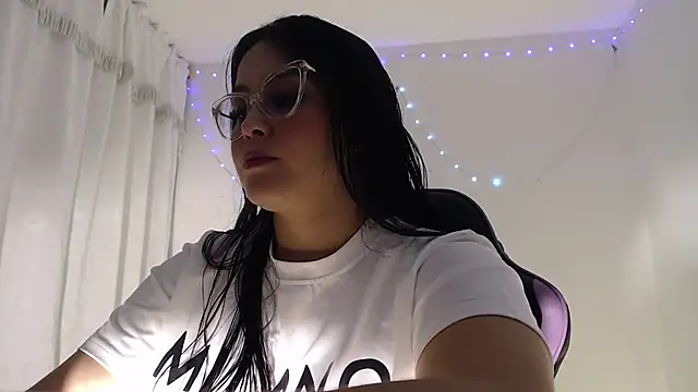 Snapshot of amberbakee chatting on May 26, 2:13 pm amberbakee online show from May 26, 2:13 pm