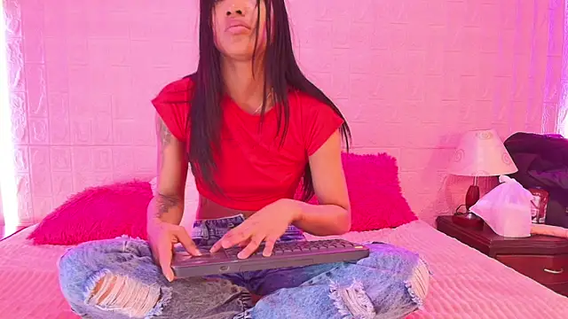 Baby kinky-- online show from September 28, 2:00 pm