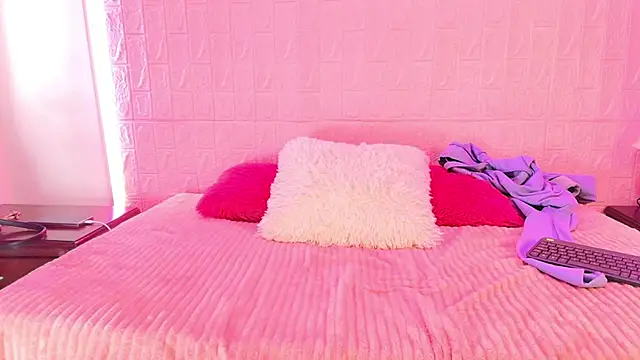 Baby kinky-- online show from September 29, 2:00 pm