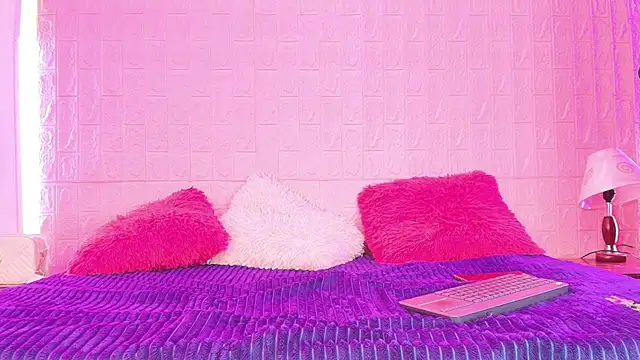 Baby kinky-- online show from October 20, 2:17 pm