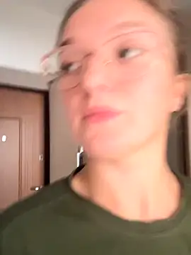 Snapshot of Bellatrisssaa chatting on September 18, 8:38 am Bellatrisssaa online show from September 18, 8:38 am