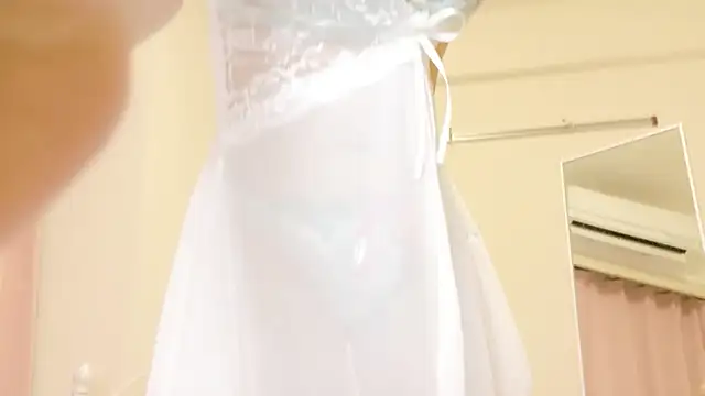 roachan  online show from April 4, 12:57 pm