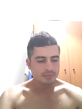 Andr3s69xxx online show from September 11, 5:57 pm