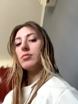 Sashailardi online show from October 12, 4:28 pm