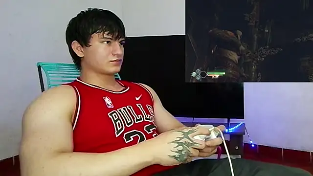 ErickWalton online show from January 6, 4:49 am