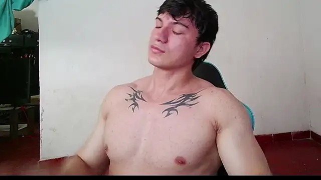 ErickWalton online show from March 8, 6:55 pm