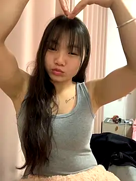 Emlyly-18 online show from December 2, 3:56 am