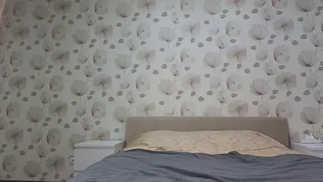 Snapshot of Annabel_theMoon chatting on October 6, 2:31 am Annabel theMoon online show from October 6, 2:31 am