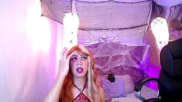 Snapshot of Eva_Walker_ chatting on October 28, 10:56 pm Eva Walker online show from October 28, 10:56 pm