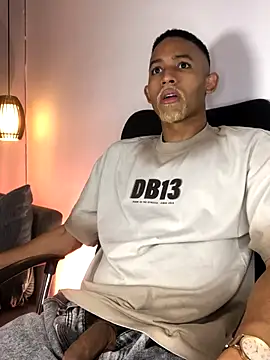 B Wild online show from October 11, 4:01 am