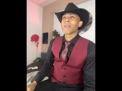 B Wild online show from February 15, 8:35 am