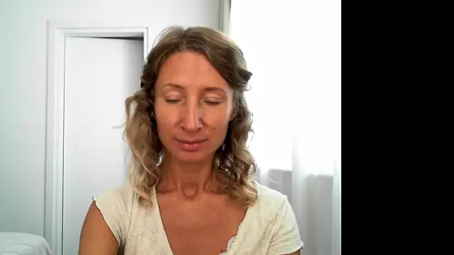 Paevoa online show from October 3, 7:05 am