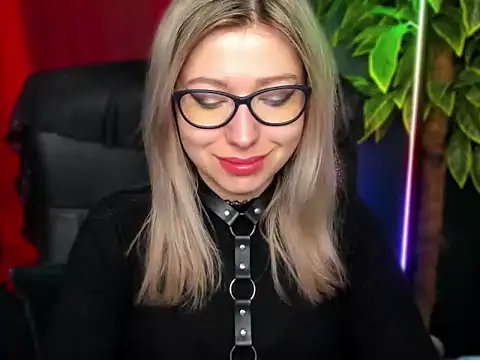 loveHeidi online show from March 17, 6:39 am