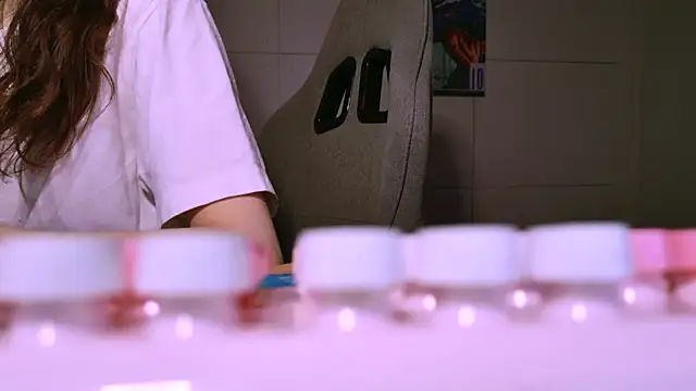 Yoka paradoXXX online show from December 4, 5:17 am