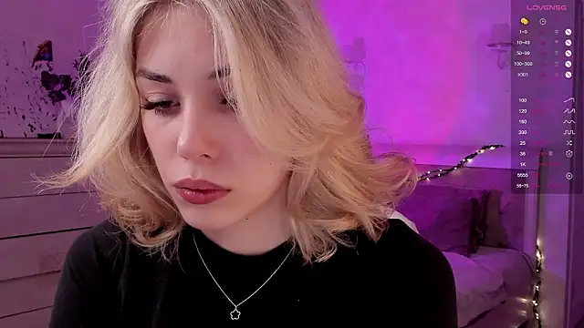 Leila Vanilla online show from February 13, 5:25 am