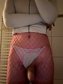 Snapshot of Jamilo_young chatting on October 26, 2:34 pm Jamilo young online show from October 26, 2:34 pm