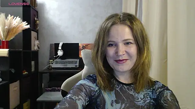 Snapshot of harpermoss chatting on September 10, 6:19 pm harpermoss online show from September 10, 6:19 pm