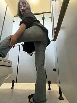 wemroudeyu online show from April 4, 9:18 am