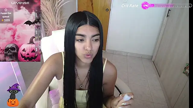 amarasilk  online show from October 28, 6:54 pm