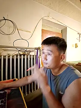 Snapshot of Fengbaby-555 chatting on September 12, 10:04 am Fengbaby-555 online show from September 12, 10:04 am