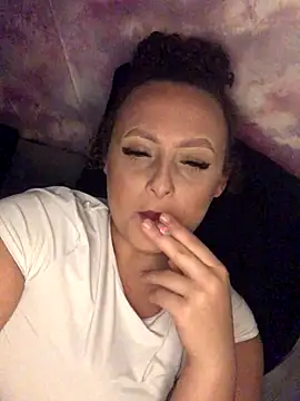 Welsh Maya19X online show from October 2, 9:44 pm