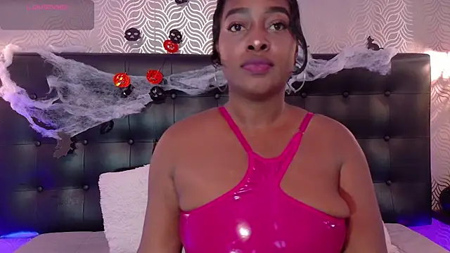 NaiaraMasson  online show from October 18, 12:06 pm