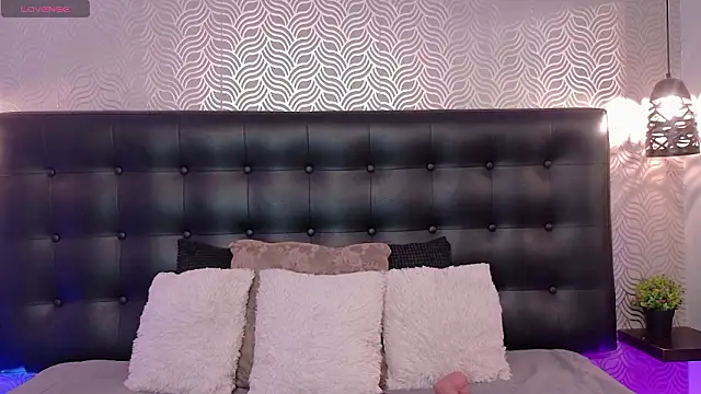 NaiaraMasson  online show from March 14, 12:10 pm