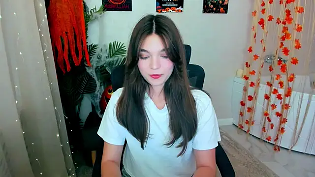 Snapshot of DivineAmour chatting on October 16, 12:28 pm DivineAmour online show from October 16, 12:28 pm