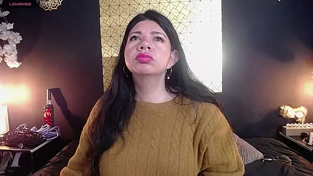 kinky momm online show from December 5, 1:20 pm