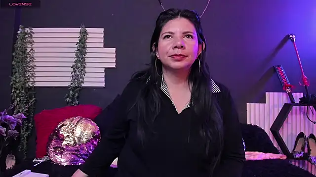 kinky momm online show from July 17, 3:39 pm