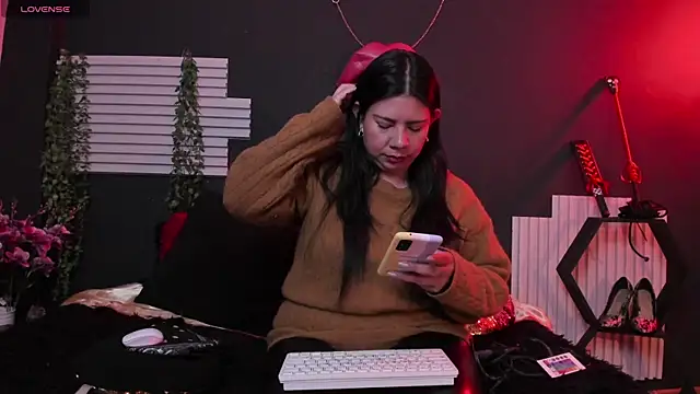 kinky momm online show from July 24, 3:21 pm